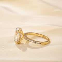 Gorgeous Oval Cut Sona Simulated Diamond Engagement Ring In Sterling Silver