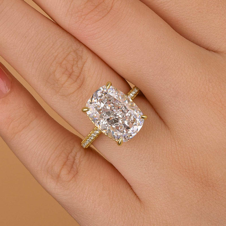 Luxurious Elongated Cushion Cut 9.0Ct Engagement Ring For Women In Sterling Silver