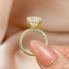 Excellent Oval Cut Sona Simulated Diamond Engagement Ring