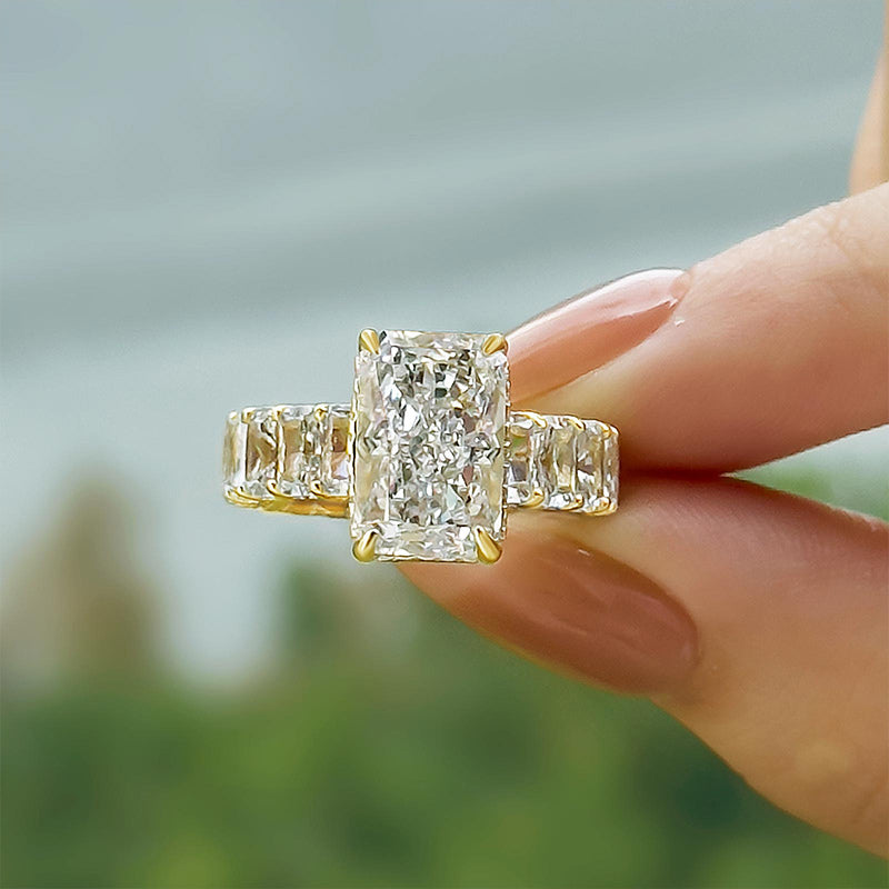 Gorgeous Radiant Cut Engagement Ring For Women In Sterling Silver