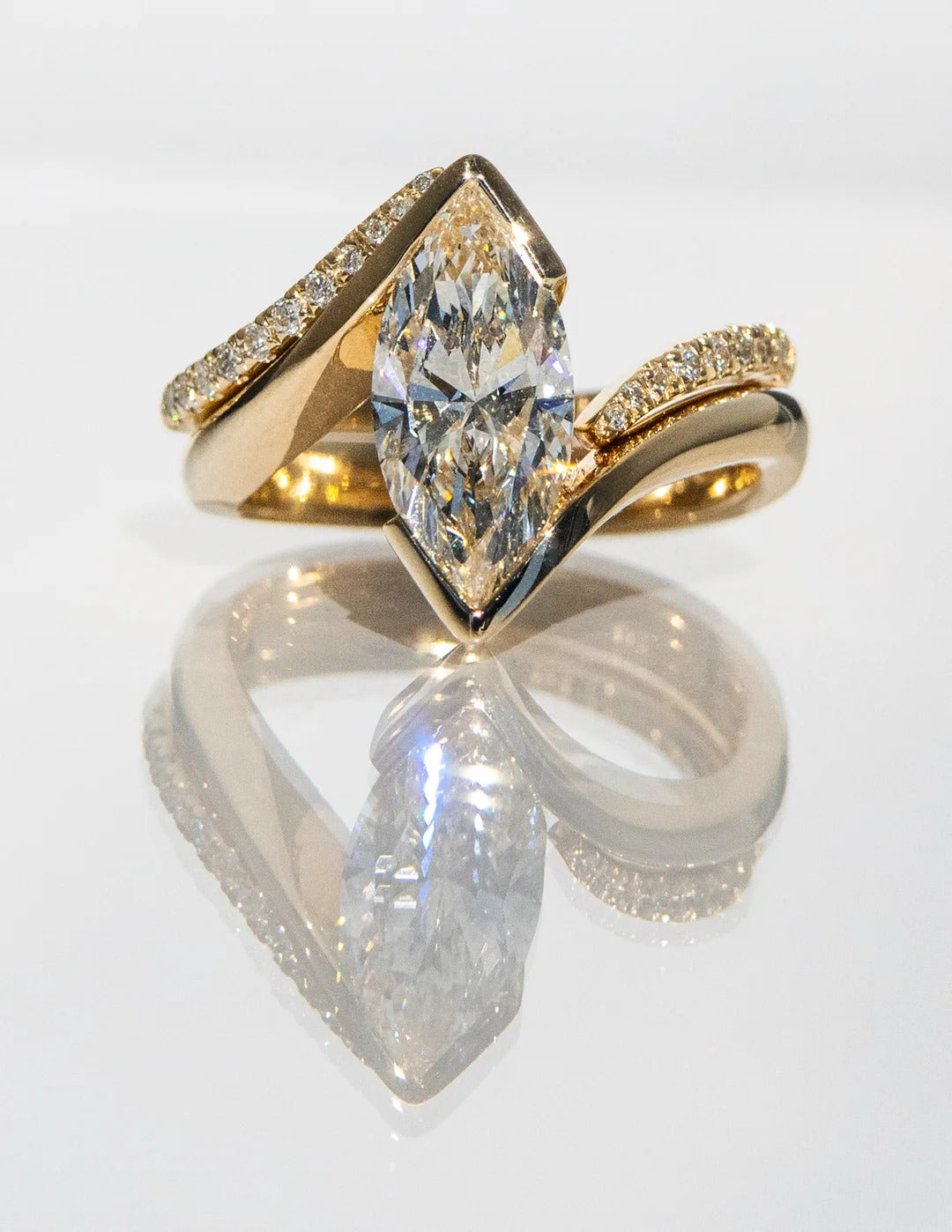 Maxine Elongated 4.0Ct Marquise Cut Wedding Ring With Round Cut Wedding Band Sterling Silver